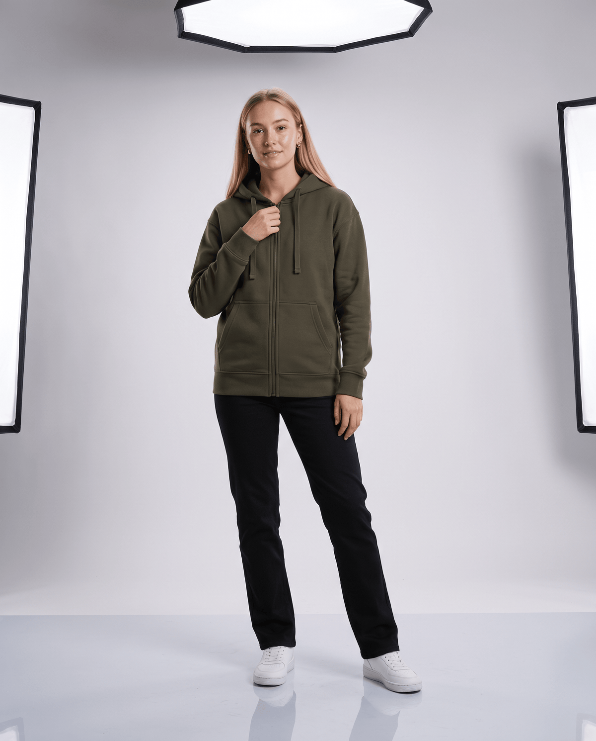 Hoodie zippé Atelier Oryass en molleton, coloris kaki